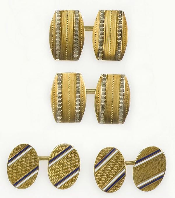 Lot composed by two pairs of gold cufflinks