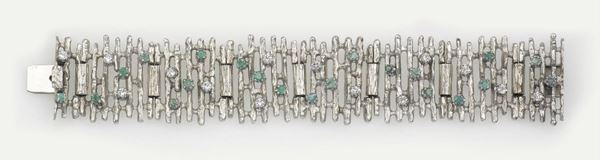 Sforza. A diamond, emerald and gold bracelet
