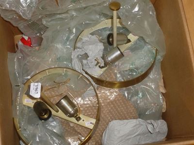 Coppia di Lampadari in Metallo e Cristalli, XX Secolo