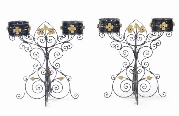 Coppia di fioriere in metallo e metallo dorato, XIX secolo