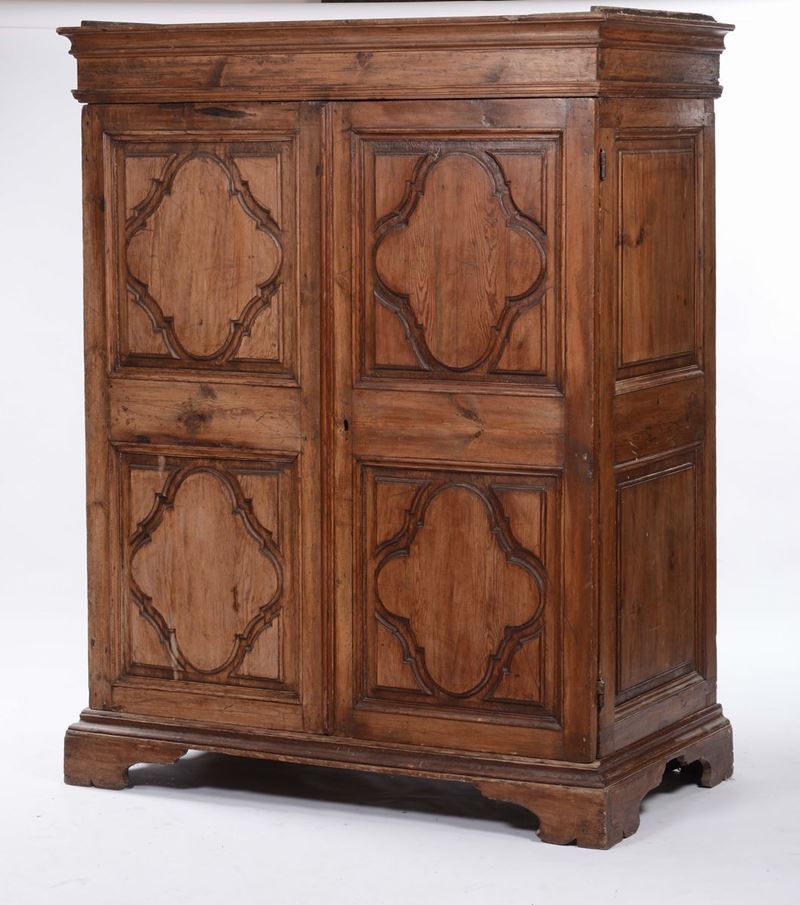 Armadio pannellato a due ante, XIX secolo  - Asta Antiquariato - Cambi Casa d'Aste