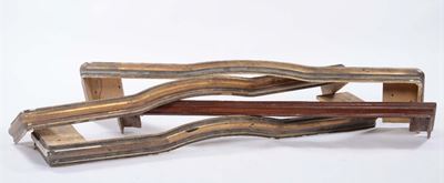 Tre Mantovane Dorate e una in Legno Naturale