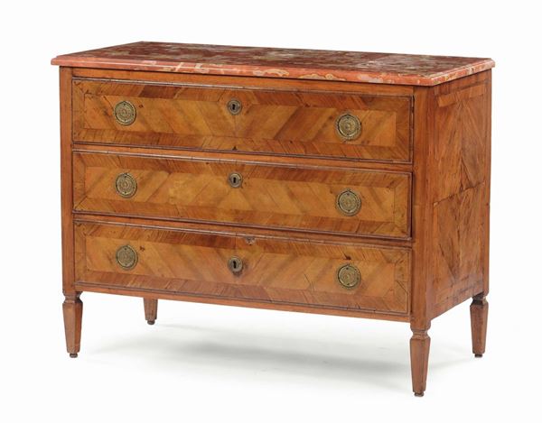 Comò a tre cassetti lastronato, fine XVIII secolo