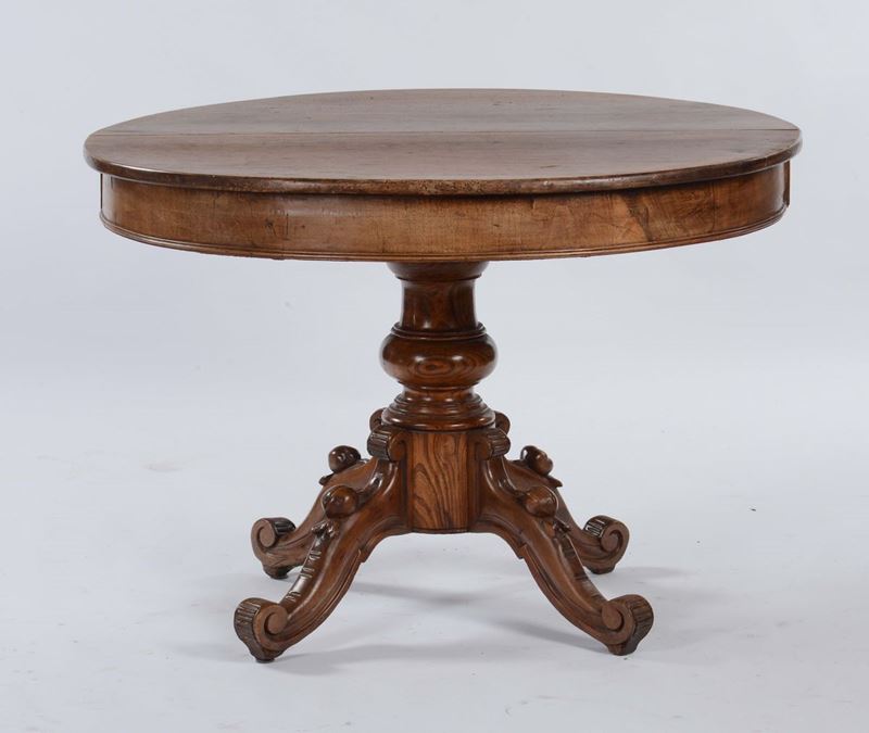 Tavolo circolare in noce Luigi Filippo, XIX secolo  - Asta Antiquariato - Cambi Casa d'Aste