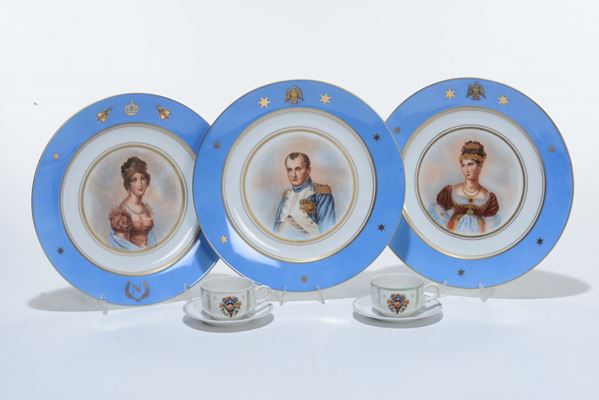 Tre piatti raffiguranti in porcellana Napoleone