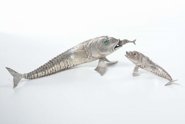 Lotto di due pesci in argento