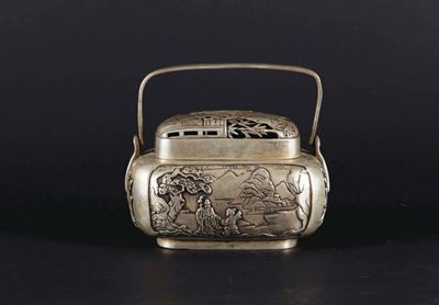 Scatola con Coperchio in Metallo con Paesaggi con Personaggi Entro Riserve, Cina, XX Secolo