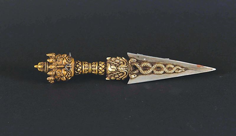A ritual gilt bronze dagger, Tibet, 19th century  - Auction Chinese Works of Art - Cambi Casa d'Aste