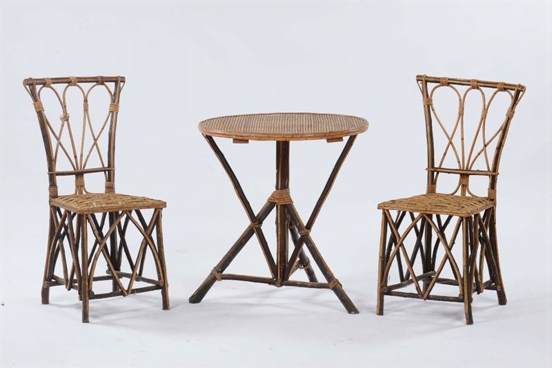 Tavolino e due sedie in legno e cannè, XX secolo  - Asta Antiquariato - Cambi Casa d'Aste