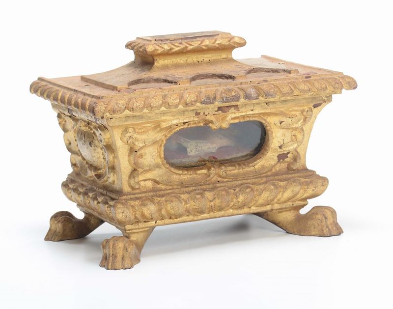 Reliquiario in legno intagliato e dorato, XVIII secolo  - Asta Antiquariato - Cambi Casa d'Aste