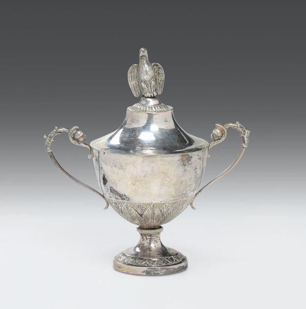Zuccheriera in argento fuso, sbalzato e cesellato, Firenze XIX secolo, punzoni in uso dal 1832 al 1872