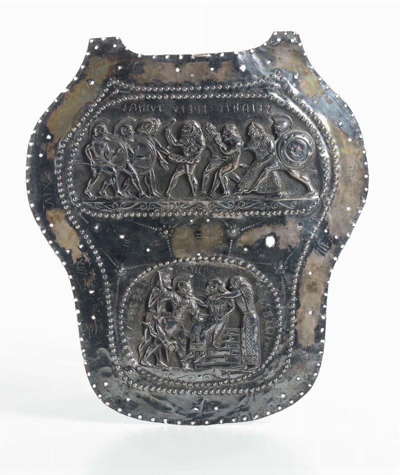Elemento di pettorale in argento sbalzato e cesellato, Italia XIX - XX secolo  - Auction Collectors' Silver and Objets de Vertu - Cambi Casa d'Aste
