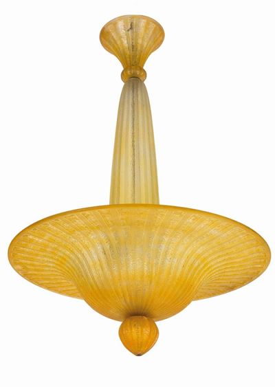 Daum, Lampadario in vetro giallo lavorato all’acido (Nancy, Francia, 1925 ca.)