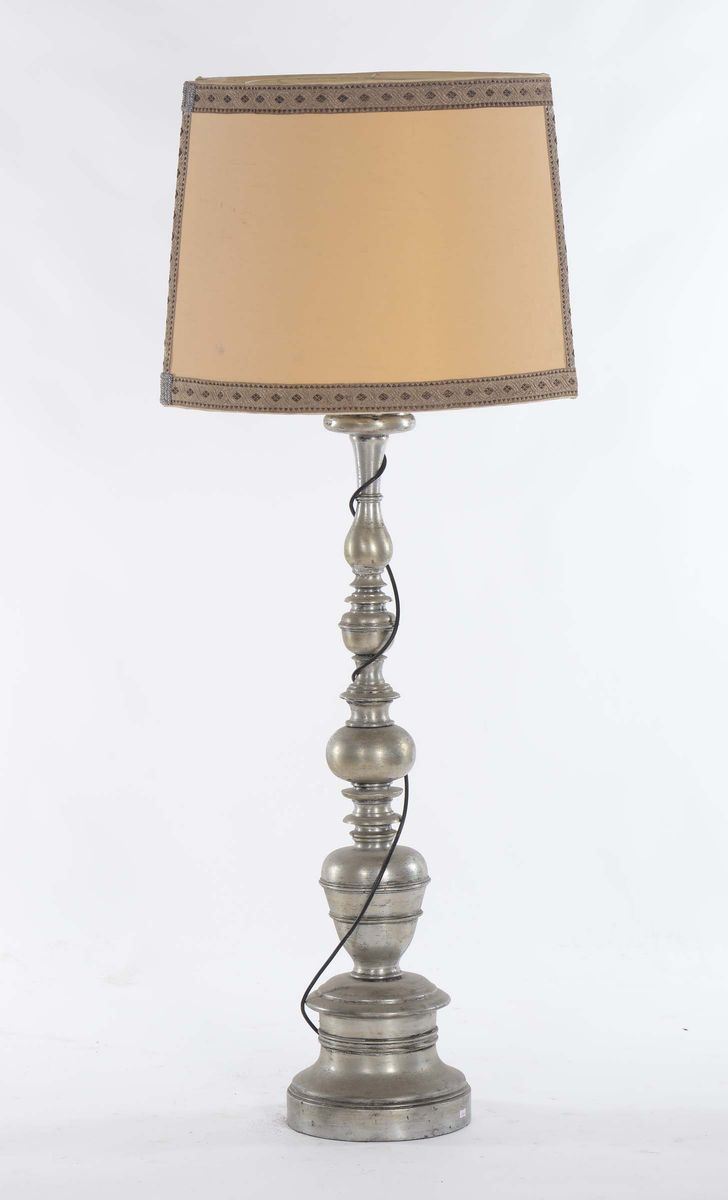Lampada a candelabro argentata, XIX secolo  - Asta Antiquariato - Cambi Casa d'Aste
