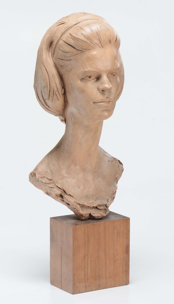 Busto femminile in terracotta, XX secolo  - Asta Antiquariato - Cambi Casa d'Aste