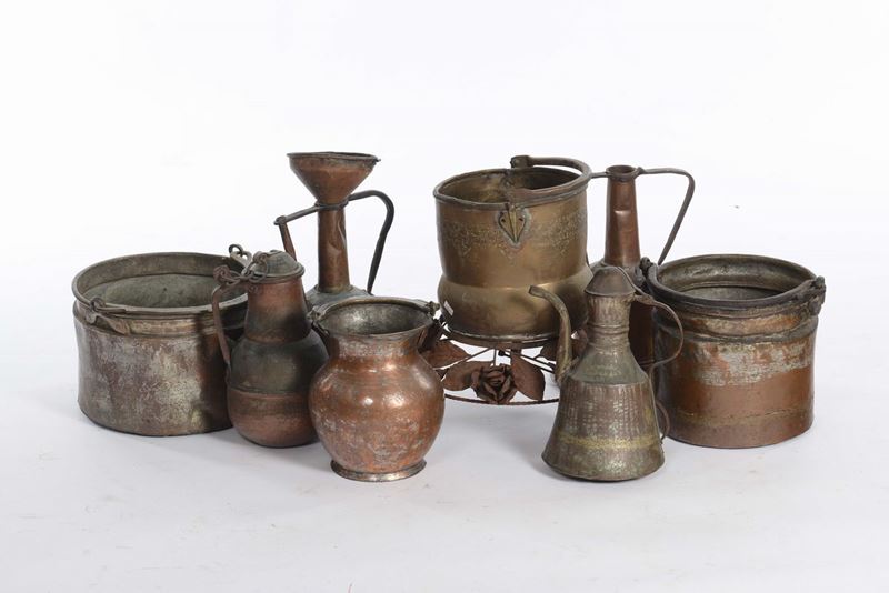 Lotto di dieci pezzi in rame  - Asta Antiquariato - Cambi Casa d'Aste