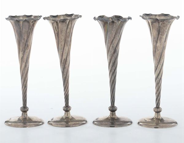 Quattro portafiori in argento, XX secolo