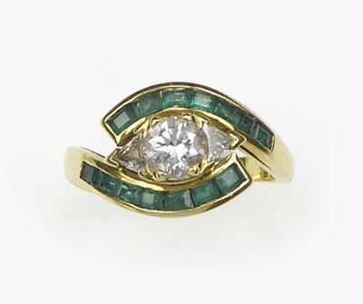 Anello con Diamanti e Smeraldi