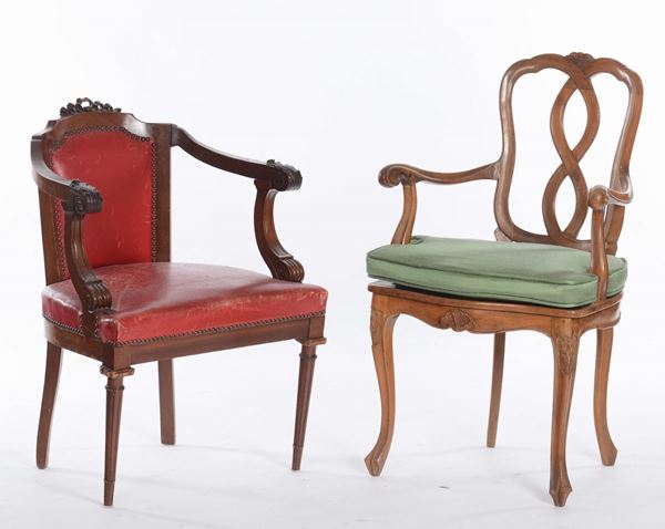 Due sedie diverse in legno, XIX-XX secolo