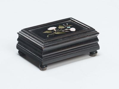 Piccolo Cofanetto in Legno Ebanizzato e Pietre Dure, XX Secolo