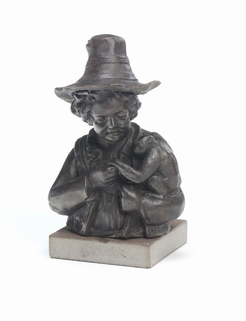 Bustino in bronzo di bimbo con scimmia, XIX-XX secolo  - Asta Antiquariato - Cambi Casa d'Aste