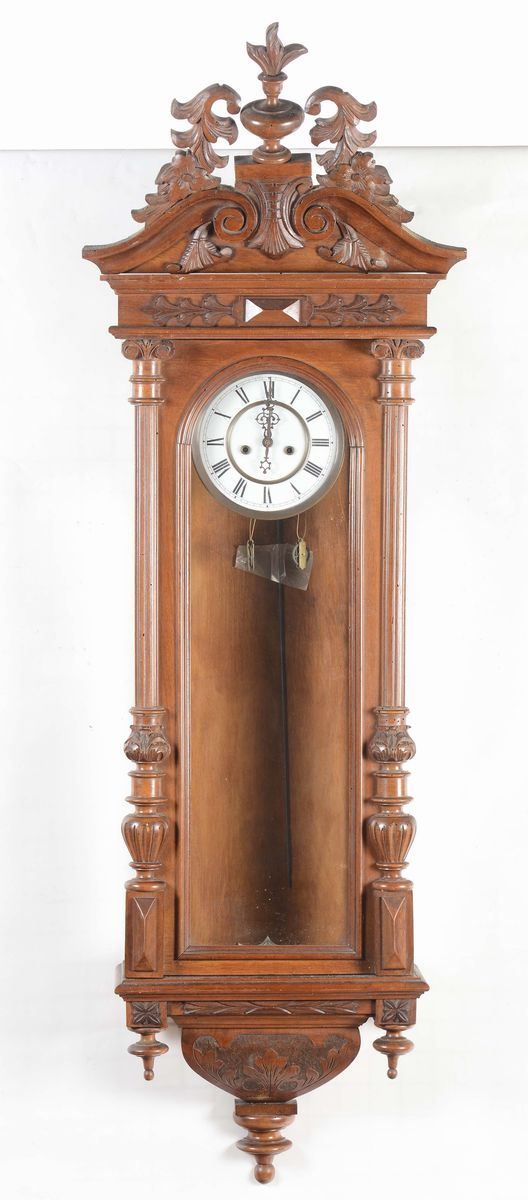 Orologio da parete con cassa intagliata, XX secolo