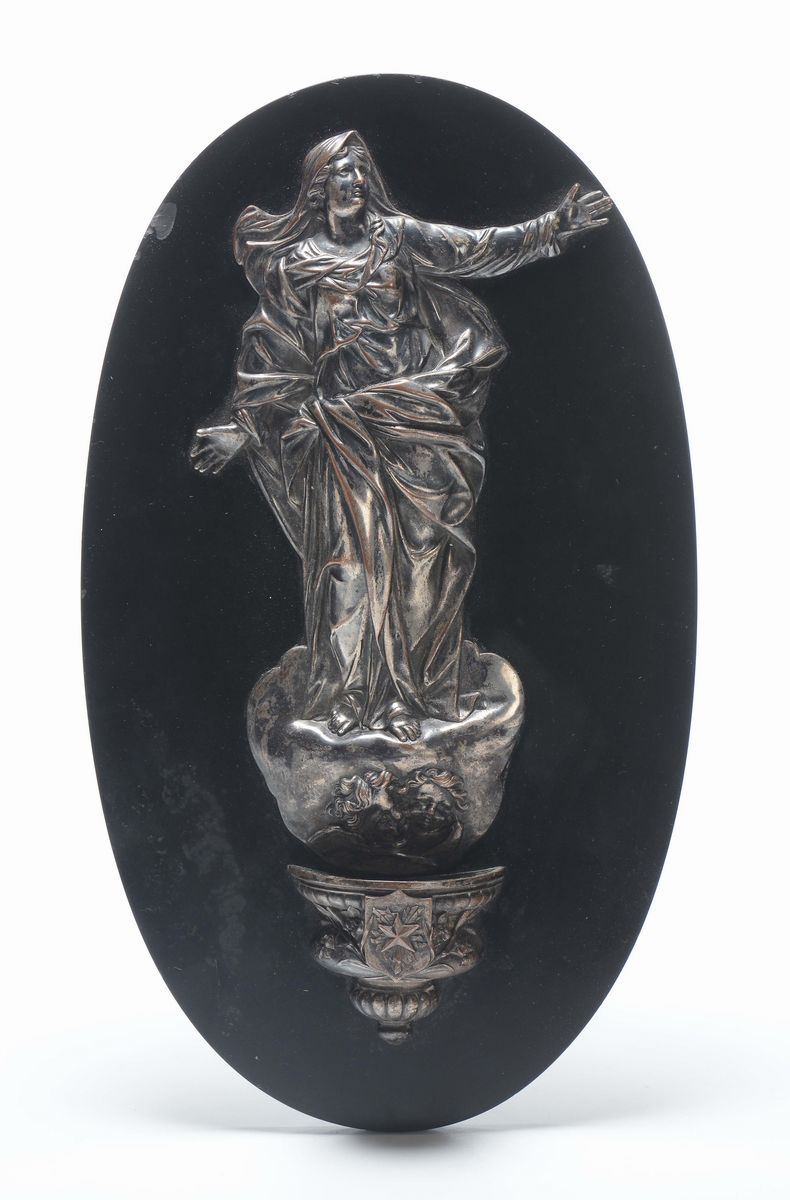 Acquasantiera in metallo argentato e sbalzato, XIX secolo  - Asta Antiquariato - Cambi Casa d'Aste