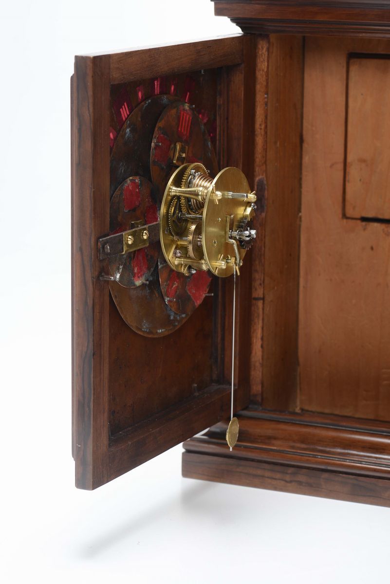 Orologio Notturno con Cassa in Legno Lastronato in Olivo, XVII e XVIII Secolo