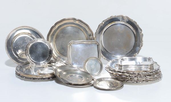 Lotto di sottopiatti e sottobicchieri in argento, XX secolo