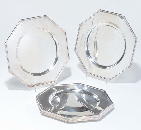 Otto sottopiatti ottagonali in argento, XX secolo