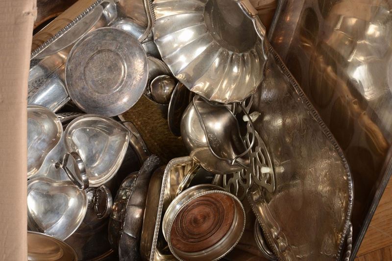 Lotto di vassoi in metallo argentato  - Asta Antiquariato - Cambi Casa d'Aste
