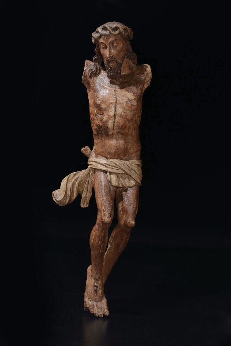 Scultura in legno dipinto rappresentante Cristo Crocifisso, scuola dell’arco alpino, XVI-XVII secolo  - Auction Sculpture and Works of Art - Cambi Casa d'Aste
