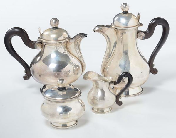 Servizio da tè e caffè in argento, Argentiere R.Miracoli, Milano XX secolo