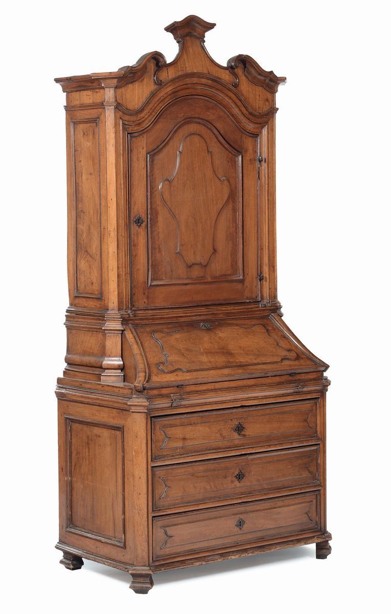 Trumeau in noce massello, Lombardia XVIII secolo  - Asta Antiquariato - Cambi Casa d'Aste