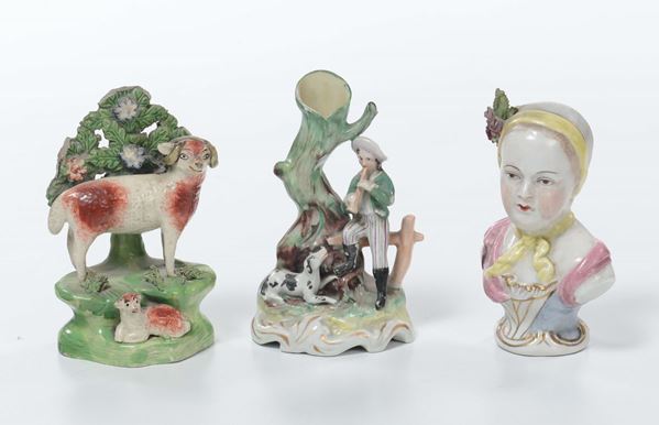 Lotto di oggetti in ceramica e porcellana, XIX-XX secolo