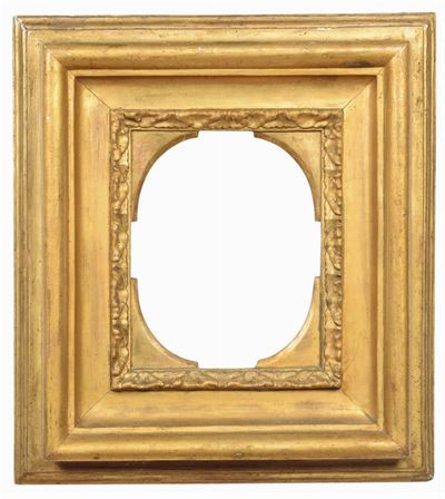 Cornice a Mostra Ovale in Legno Intagliato e Interamente Dorato, XVIII Secolo