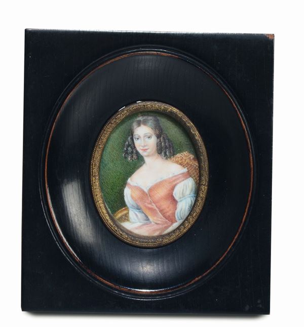Tre miniature su avorio raffiguranti ritratti femminili, XIX secolo