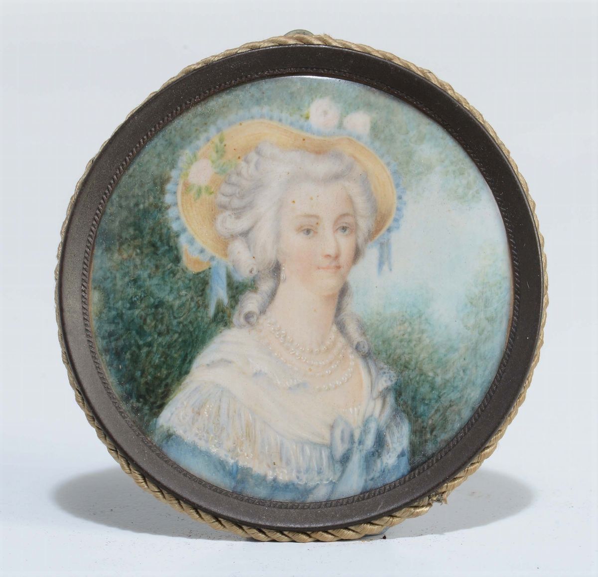 Due Miniature su Avorio Raffiguranti Figure Femminili, una a Firma Duval, XIX Secolo