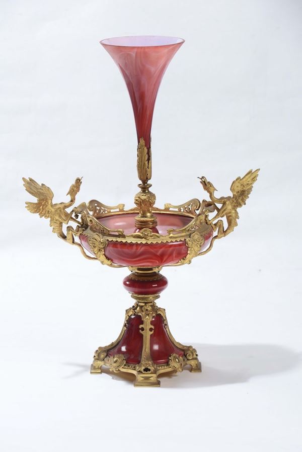 Centrotavola in vetro rosso e bronzo dorato, XIX-XX secolo