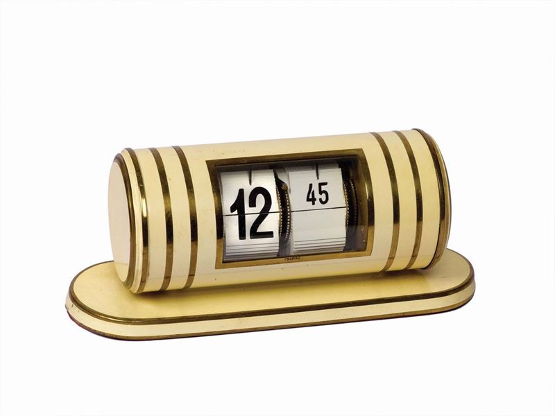 Anonimo, orologio da tavolo in ottone a carica manuale. Realizzato circa nel 1960  - Asta Orologi da Polso e da Tasca - Cambi Casa d'Aste