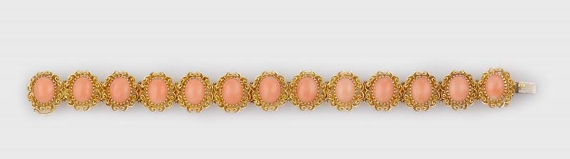 Bracciale con corallo rosa  - Asta Jewels - II - Cambi Casa d'Aste