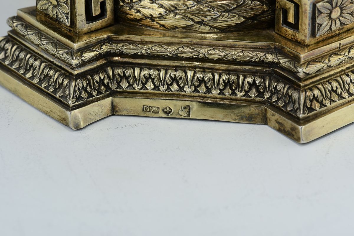 Importante Calice in Argento Fuso, Sbalzato, Cesellato e Dorato, Sicilia Prima Metà del XIX Secol...