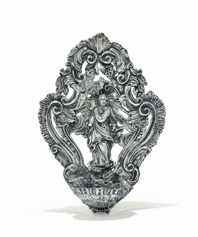 Acquasantiera in Argento Raffigurante L’immacolata in Argento Sbalzato e Cesellato, Genova XVIII ...