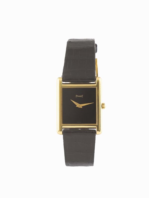 PIAGET, Ref.90802, 18K yellow gold lady's wristwatch with an 18K yellow gold Piaget buckle. Made in the 1990's