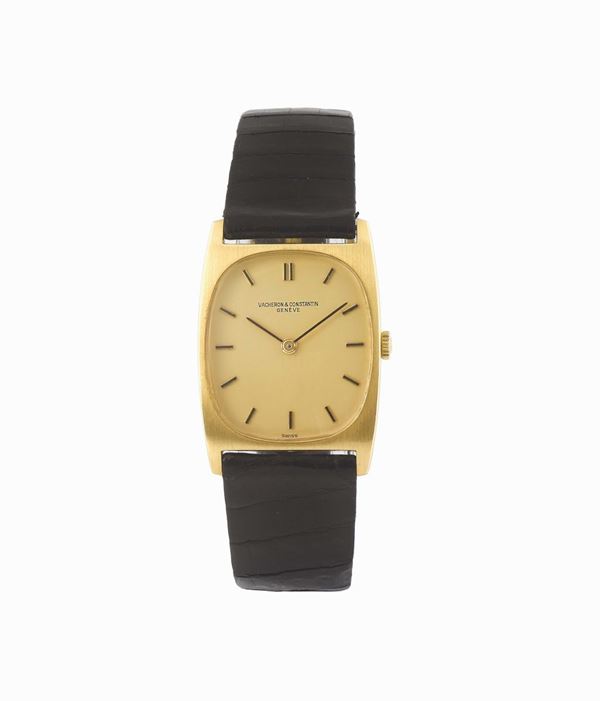 Vacheron & Constantin, Genève, case No. 471840, Ref. 7813, rectangular, 18K yellow gold wristwatch with an 18K yellow gold buckle. Made in the 1960's.