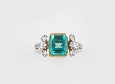 Anello con Smeraldo e Diamanti