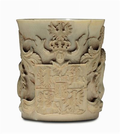Elemento di Boccale in Avorio Scolpito Ad Altorilievo con Raffigurazione di Putti e Sileni che Ve...