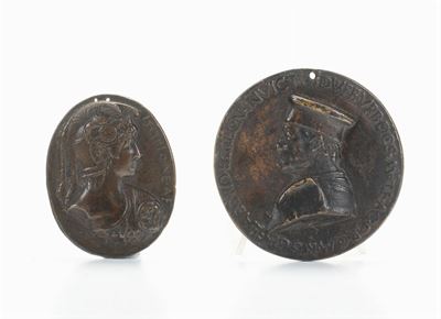 Due Medaglie in Bronzo Fuso e Cesellato con Profili di Antico Guerriero (scipione Africano!) e di...