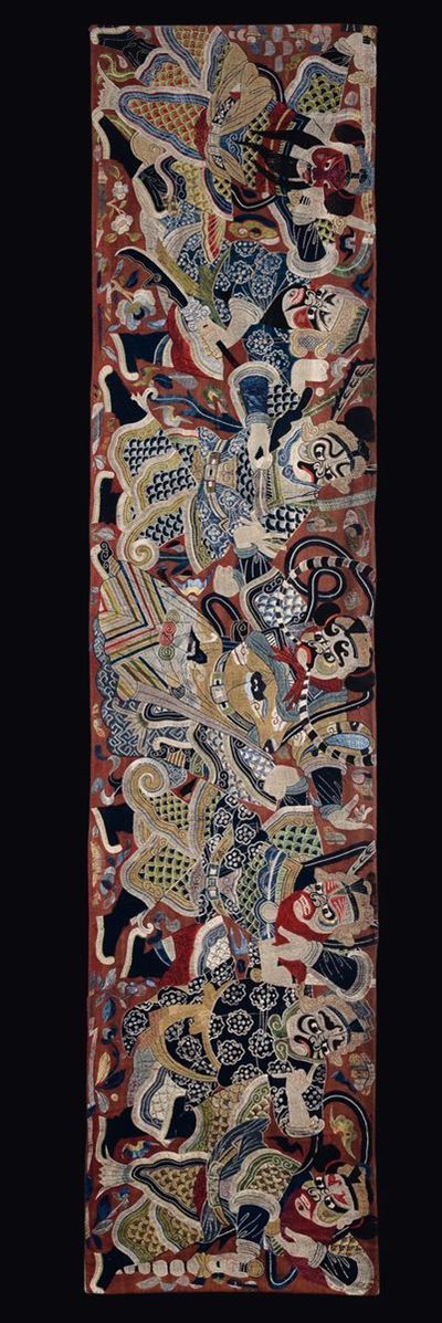 Tessuto in Seta Ricamata con Decoro a Sette Immortali, Cina, Dinastia Qing, Fine XIX Secolo