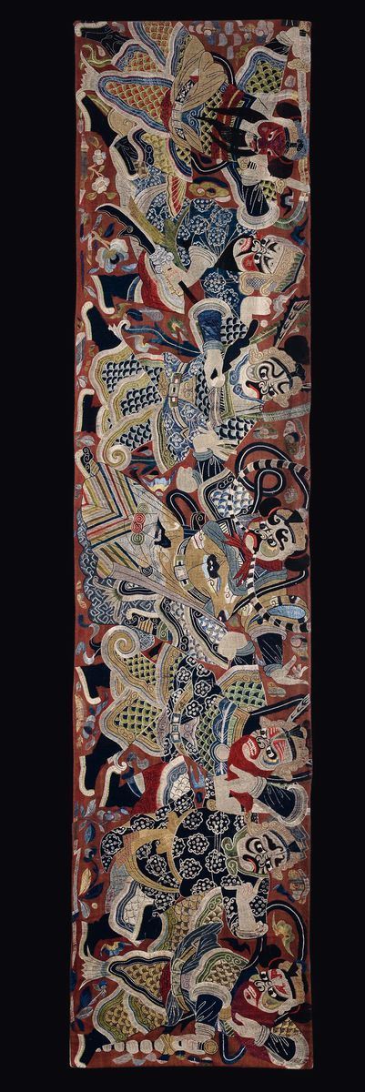 Tessuto in seta ricamata con decoro a sette immortali, Cina, Dinastia Qing, fine XIX secolo  - Asta Fine Chinese Works of Art - Cambi Casa d'Aste
